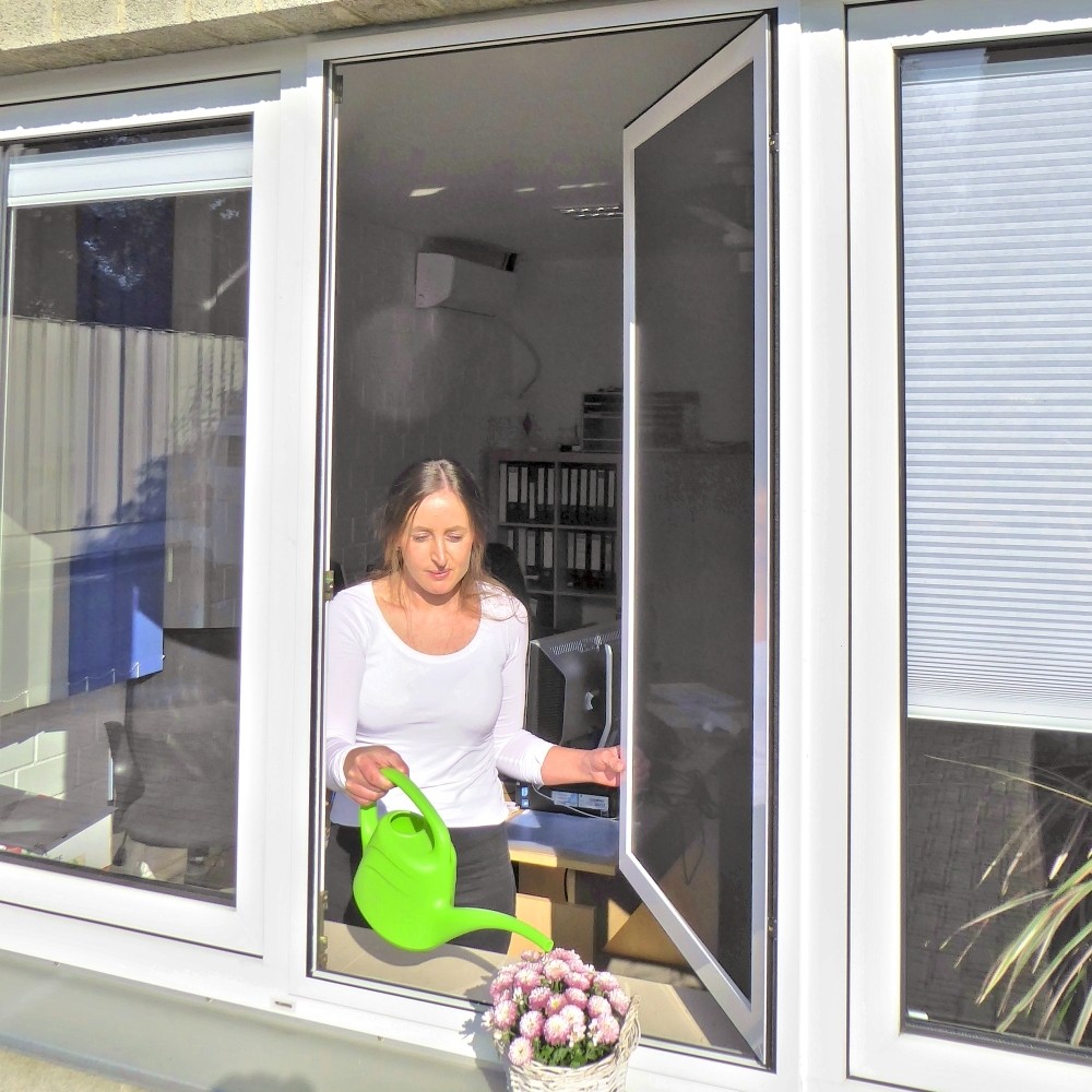 Bewegliche Insektenschutzgitter für Fenster