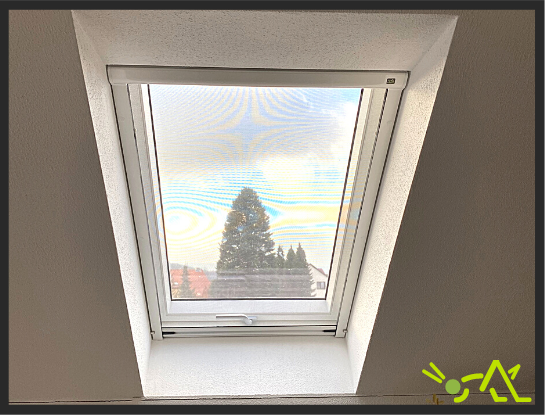Dachfenster-Insektenschutzrollo